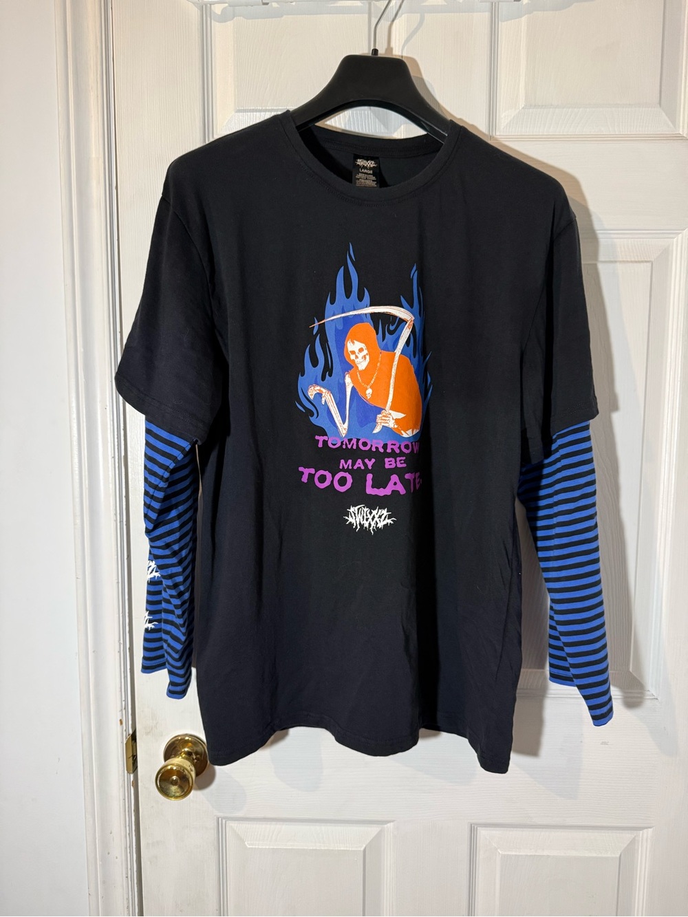 Swixxz Black & Blue Graphic Long Sleeve Shirt